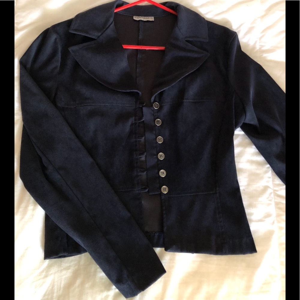 BLACK JACKET